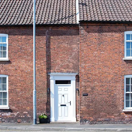 Mill House Villa Ollerton Exterior photo